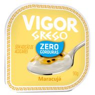 Iogurte Desnatado Grego Calda Maracujá Vigor Pote 90g
