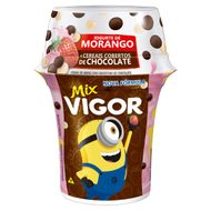 Iogurte Morango com Cereais Cobertos de Chocolate Vigor Mix Copo 140g